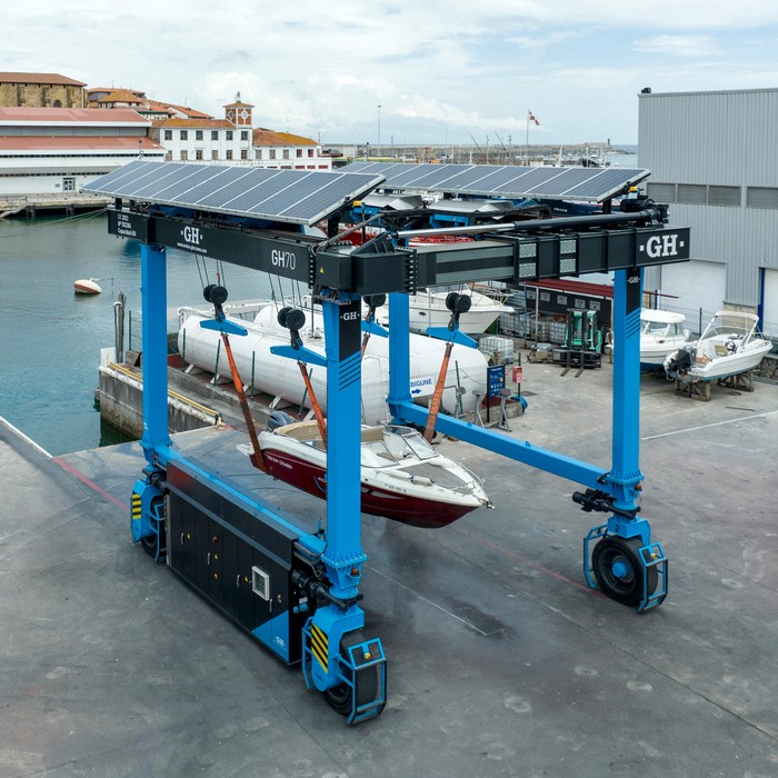 https://motion.ghcranes.com/public/images/electric/soluciones-electricas-marinas.jpg