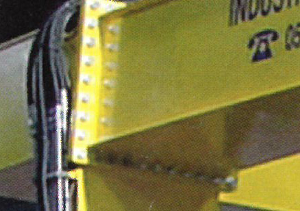 ESTRUCTURA ATORNILLADA FÁCILMENTE DESMONTABLE