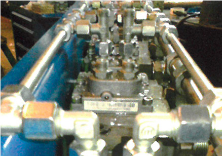HYDRAULIC DISTRIBUTORS WITH SAFETY VALVES